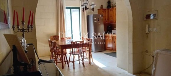 3 bedrooms Apartment in Victoria, Malta No. 5964 14