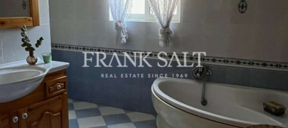 3 bedrooms Apartment in Victoria, Malta No. 5964 9