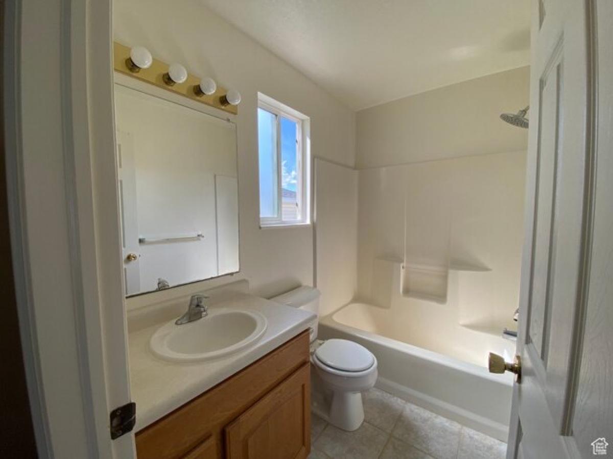 5 bedrooms House in Tooele, USA No. 376094