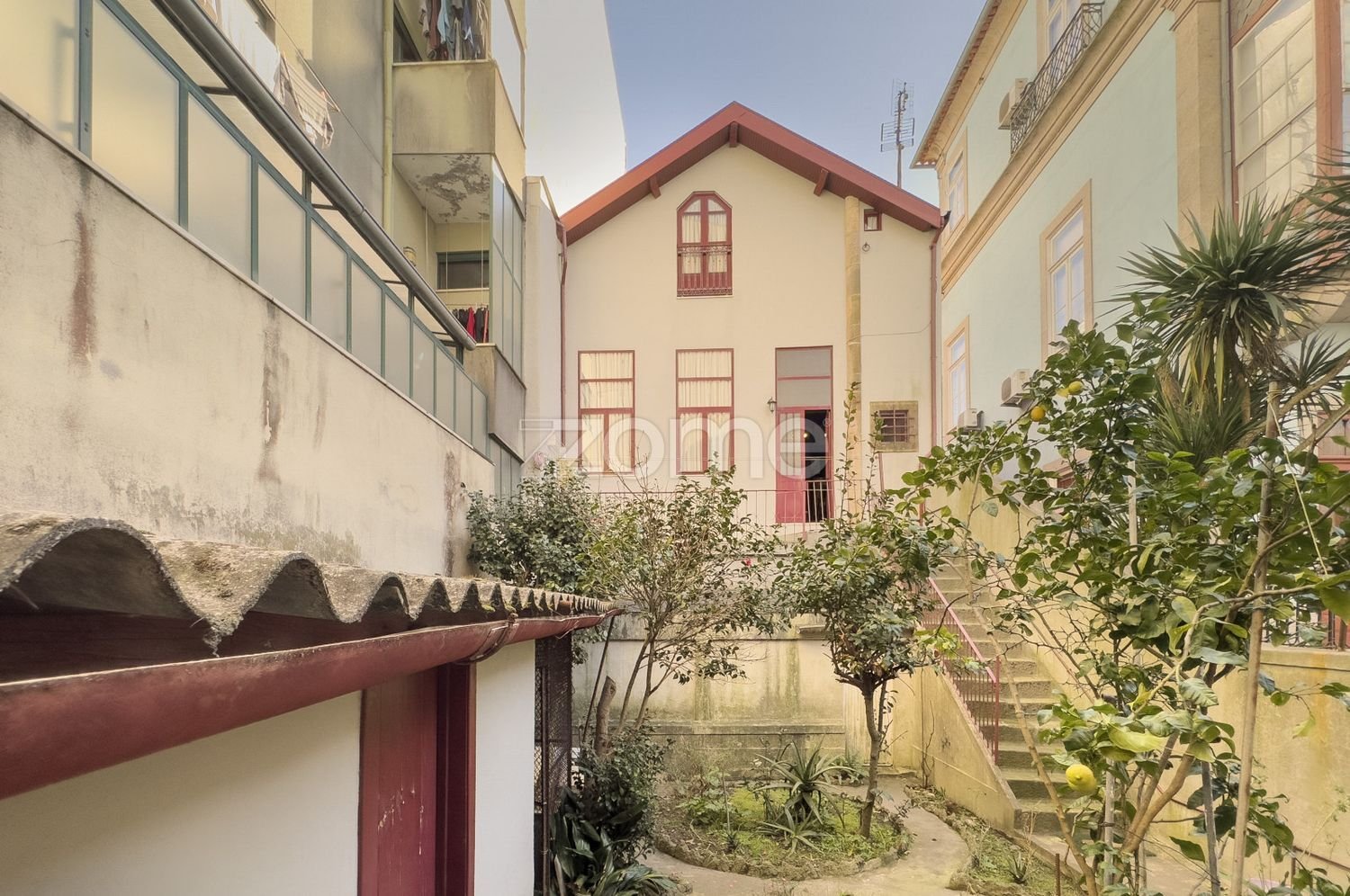 8 bedrooms House in Porto, Portugal No. 96261