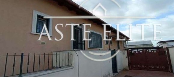 Casa de 4 dormitorios en Rome, Italy No. 332016 2