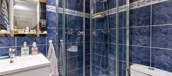 2 bedrooms Apartment in Paris, France No. 187421 8