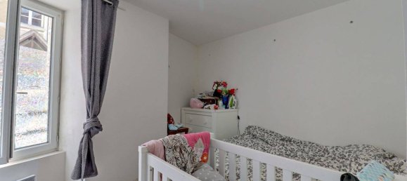 Apartamento de 2 dormitorios en Chanteloup-les-Vignes, France No. 166177 3