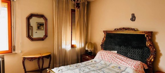 6 bedrooms Apartment in Chioggia, Italy No. 326458 7