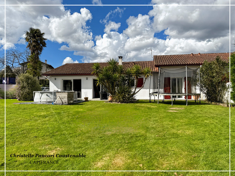 3 bedrooms House in Urt, France No. 103930