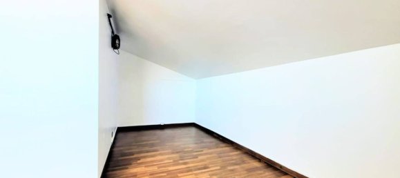 4 chambres Appartement à Muggiò, Italy No. 364331 27