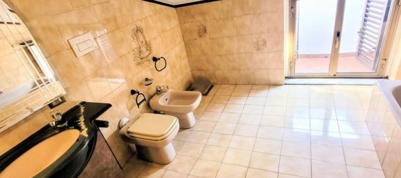 4 chambres Appartement à Muggiò, Italy No. 364331 21