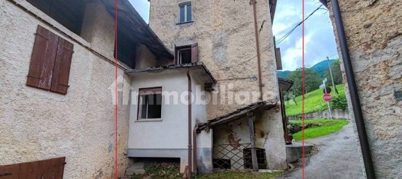 3 bedrooms House in Posina, Italy No. 360186 3