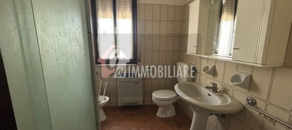 17-salle Maison à San Martino dall'Argine, Italy No. 275363 28