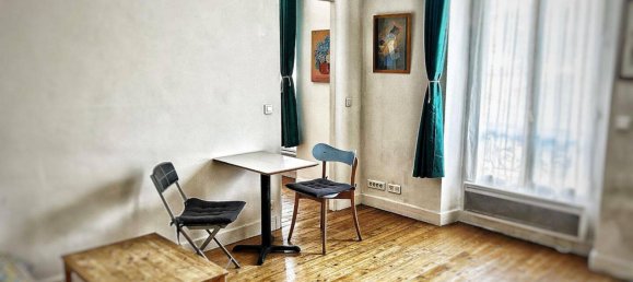 1 bedroom Apartment in Paris, France No. 333845 2