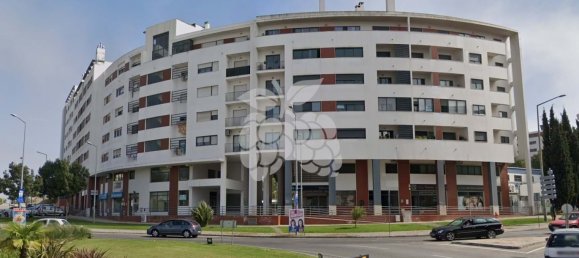 Propiedad comercial en Setubal, Portugal 60 m² No. 221982 2