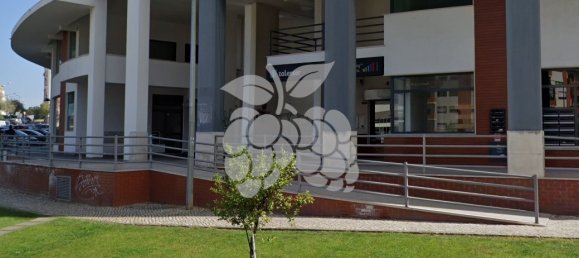 Propiedad comercial en Setubal, Portugal 60 m² No. 221982 5