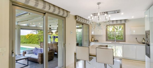 Villa de 5 dormitorios en Marbella, Spain No. 62677 5