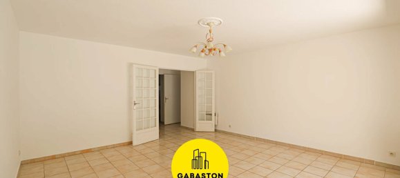 2 bedrooms Apartment in Marseille, France No. 348540 4