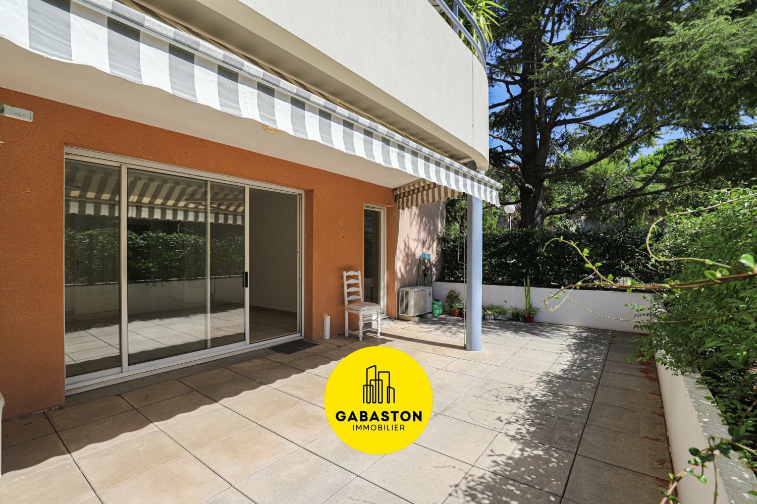 2 bedrooms Apartment in Marseille, France No. 348540