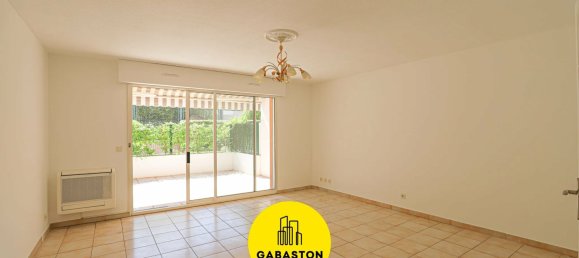 2 bedrooms Apartment in Marseille, France No. 348540 3