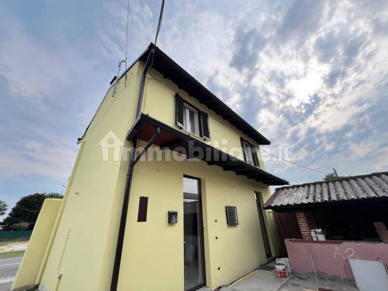 2 Schlafzimmer Haus in San Colombano al Lambro, Italy, Nr. 303731