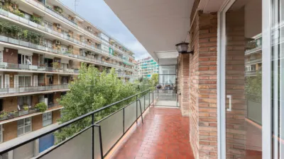 Apartamento de 4 dormitorios en Barcelona, Spain No. 174961