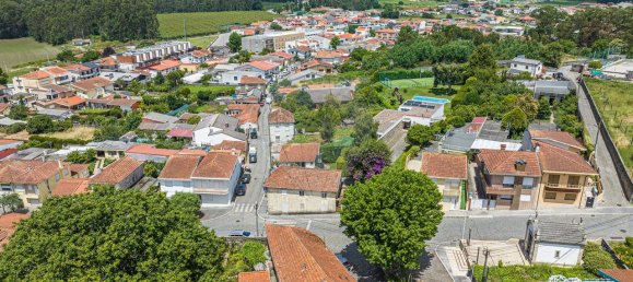 3 bedrooms House in Castelo da Maia, Portugal No. 25547 3