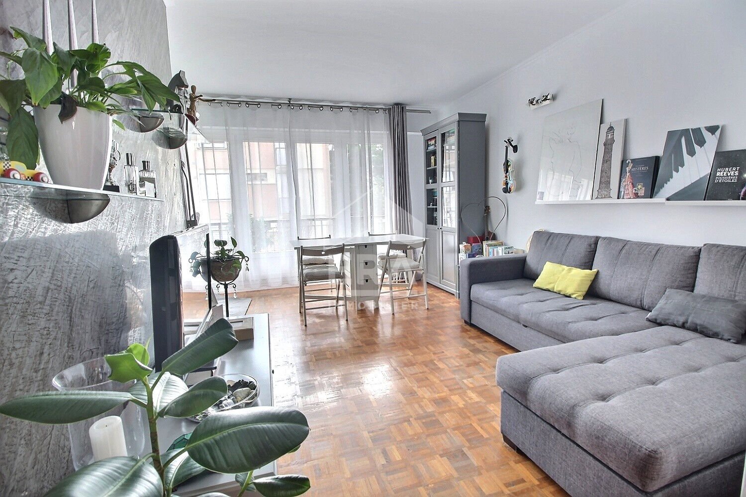 3 rooms Apartment in Le Plessis-Robinson, France No. 282790