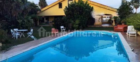 7 bedrooms Villa in Messina, Italy No. 38230 4
