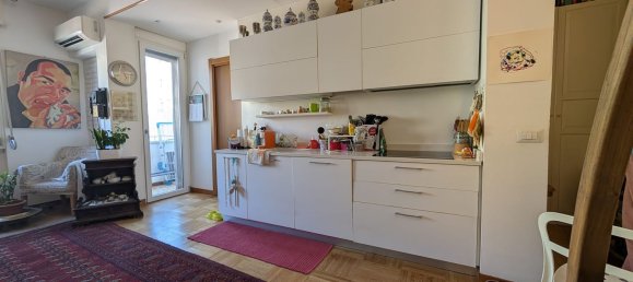 2 Schlafzimmer Wohnung in Milan, Italy, Nr. 373134 4