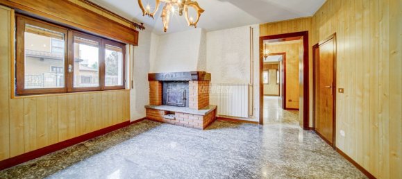 4 rooms Villa in Cassano Magnago, Italy No. 236149 2