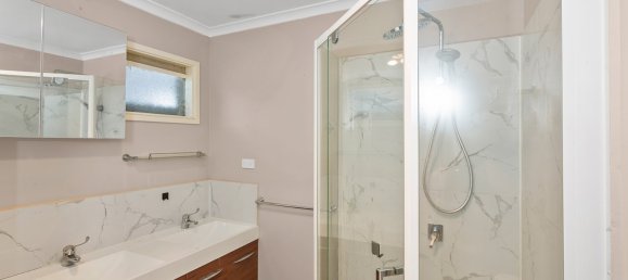 Casa de 3 dormitorios en Ardeer, Australia No. 900 4