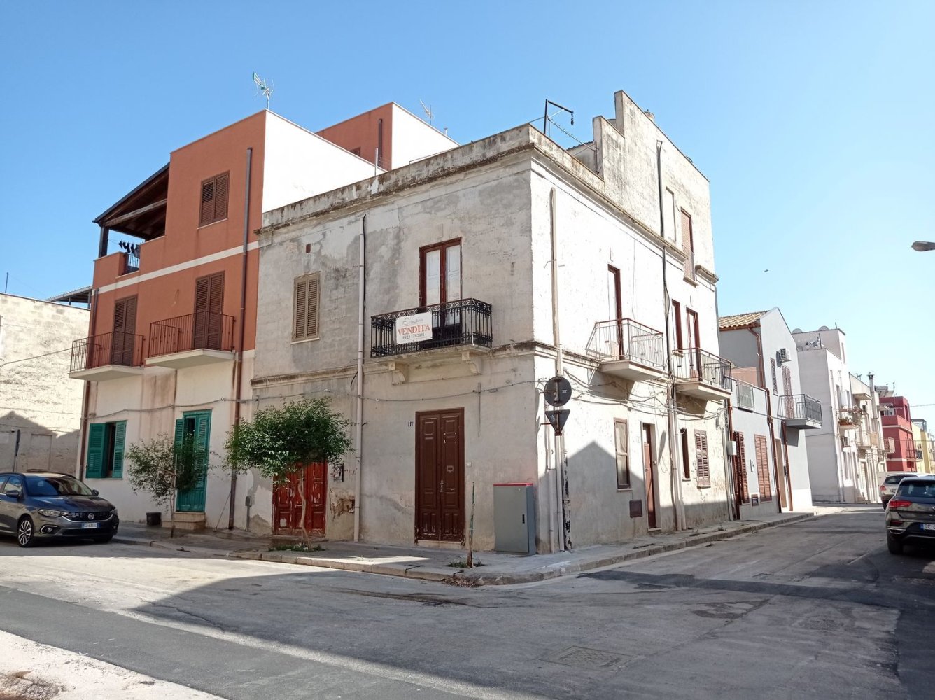 250m² Building in Paceco, Italy No. 283452