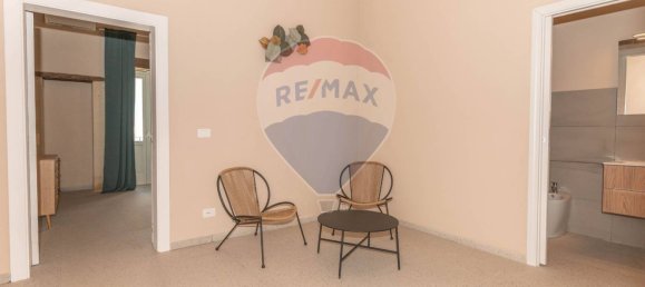2 bedrooms House in Syracuse, Italy No. 326102 10