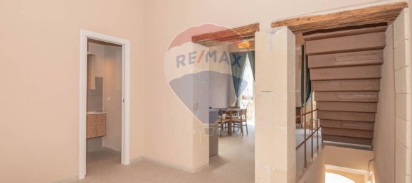 2 bedrooms House in Syracuse, Italy No. 326102 11