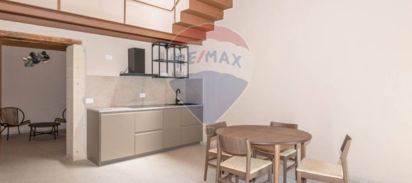 2 bedrooms House in Syracuse, Italy No. 326102 5