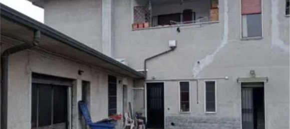 Apartamento de 4 dormitorios en Dairago, Italy No. 361090 11