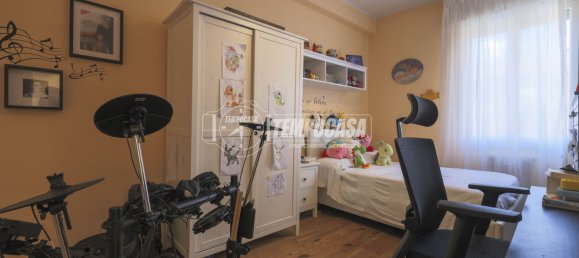 5 rooms Apartment in Bologna, Italy No. 275032 6
