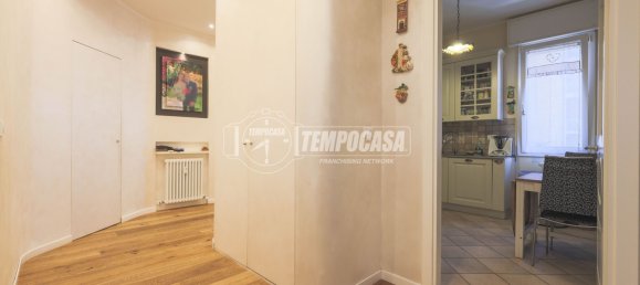 5 rooms Apartment in Bologna, Italy No. 275032 4