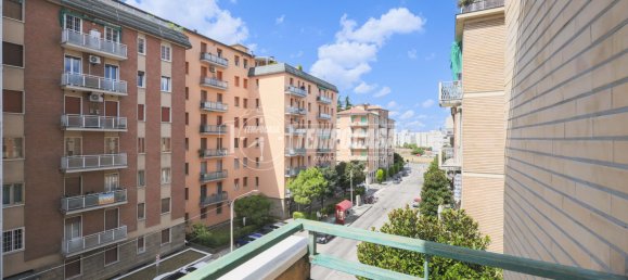 5 rooms Apartment in Bologna, Italy No. 275032 15