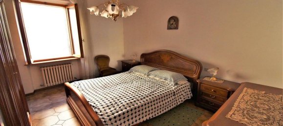 Квартира с 2 спальнями в Монтепульчано, Италия № 172589 6