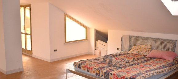 2 bedrooms Apartment in Pescara, Italy No. 331805 5