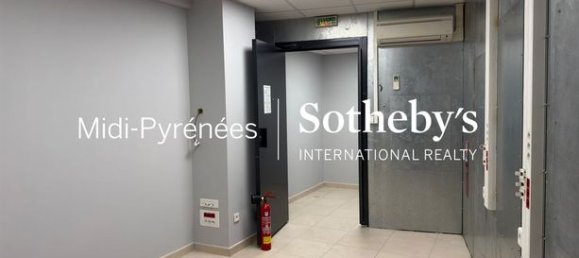  عقار تجاري في Lavaur, France 232متر مربع رقم 309449 7