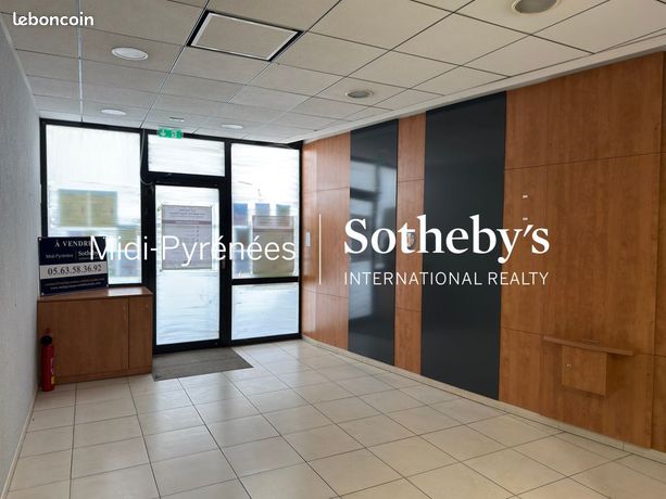  عقار تجاري في Lavaur, France 232متر مربع رقم 309449