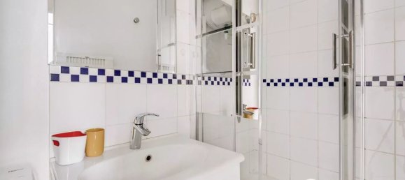 2 rooms Apartment in Paris, France No. 148422 6