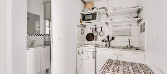 2 rooms Apartment in Paris, France No. 148422 5