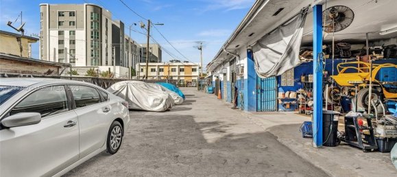  قطعة أرض في Miami, USA رقم 614219 4
