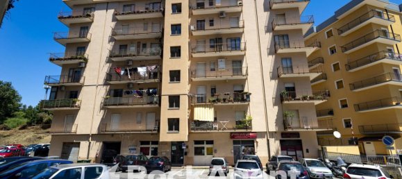Apartamento de 3 dormitorios en Catanzaro, Italy No. 291277 37