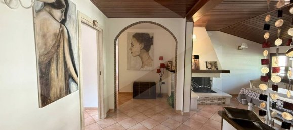 2 Schlafzimmer Wohnung in Avezzano, Italy, Nr. 345433 4