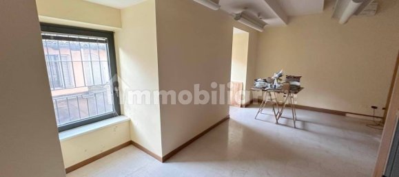 5 rooms Commercial property in Piacenza, Italy No. 196687 9
