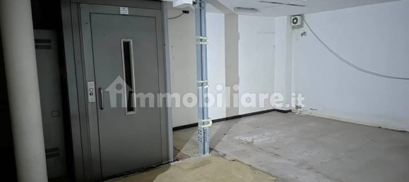 5 rooms Commercial property in Piacenza, Italy No. 196687 14