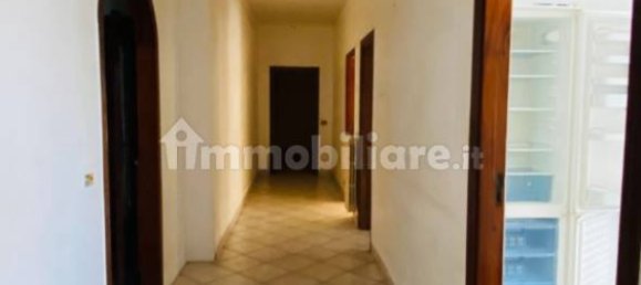 Apartamento de 2 dormitorios en Naples, Italy No. 202118 9