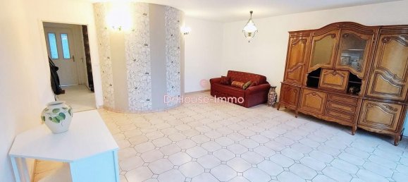 4 bedrooms House in Puiseux-en-France, France No. 151328 3