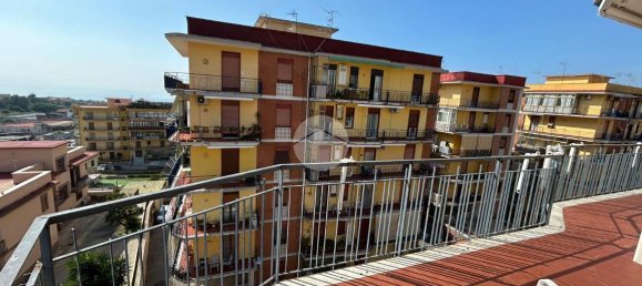 Квартира с 5 комнатами в Торре дель Греко, Италия № 6562 8